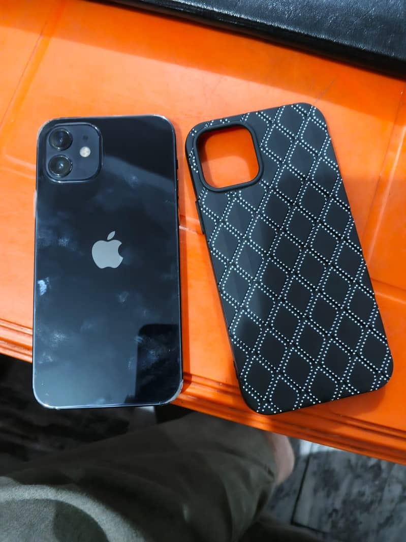 Apple iPhone 12 7