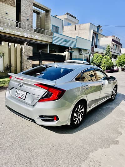 Honda Civic X  VTi Oriel CVT 2016