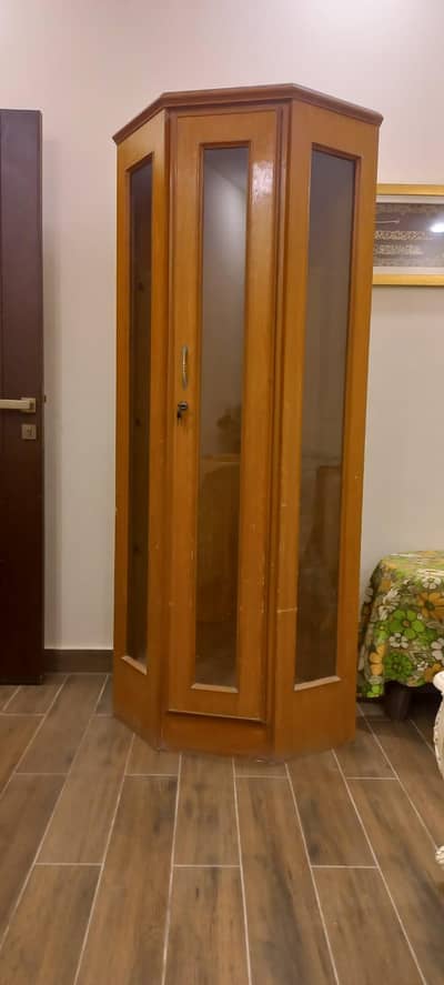 Showcase/Display Cabinet with Glass door
