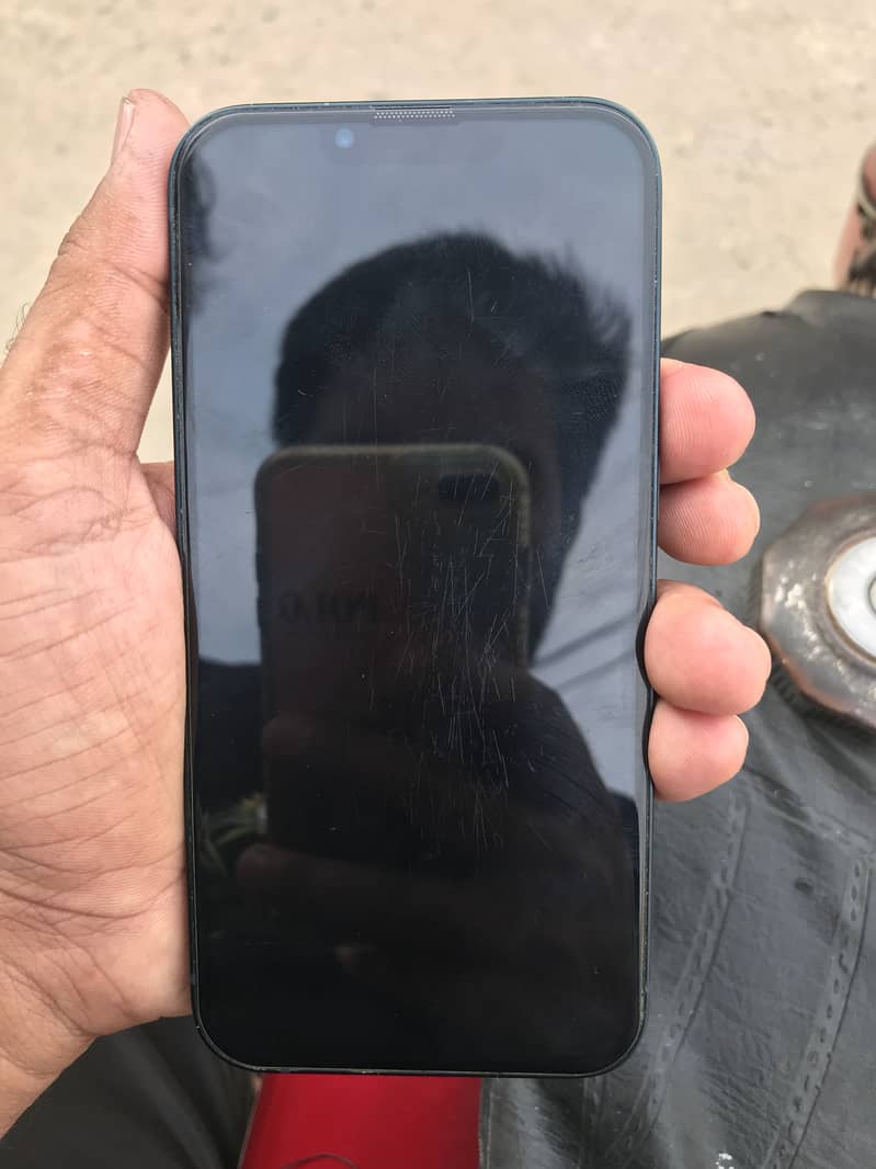 Apple iPhone 13 10