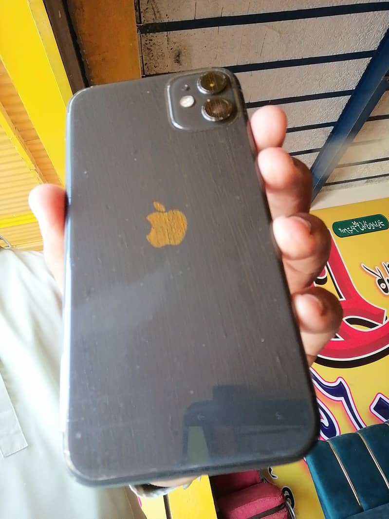 Apple iPhone 11 0