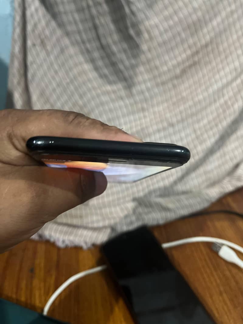 Apple iPhone 7 Plus 2
