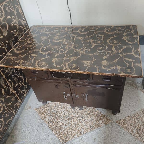 iron table 1