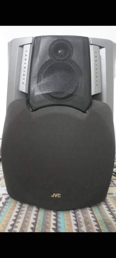 jvc japan woofer with 2 mini spekars with amplifier