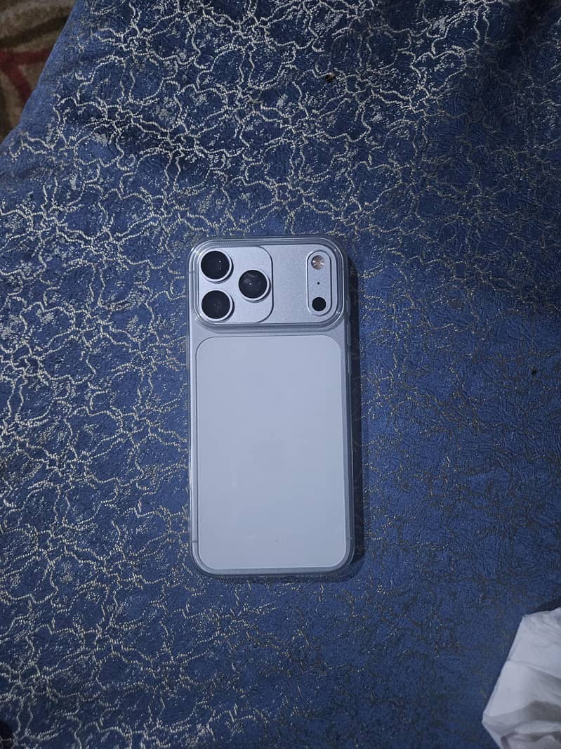 Apple iPhone 17 Pro Max 0