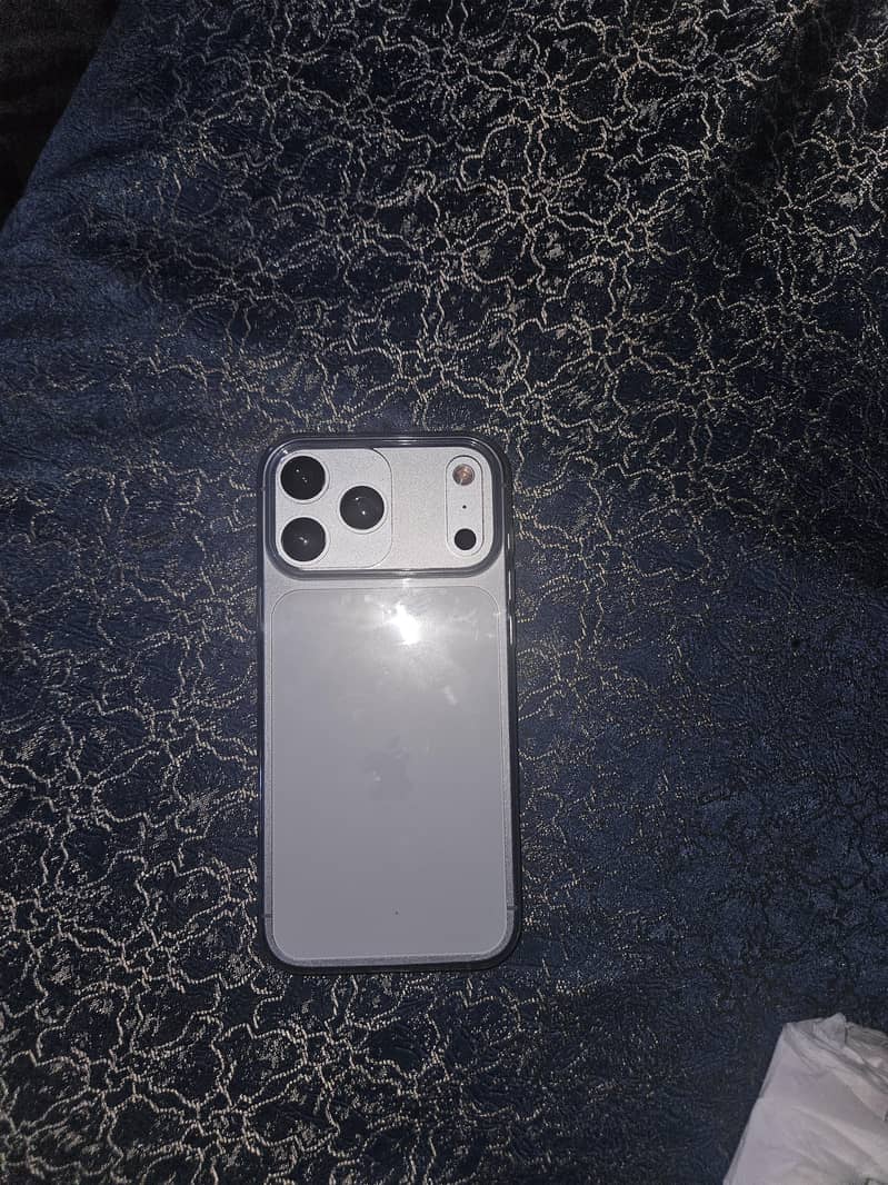 Apple iPhone 17 Pro Max 2