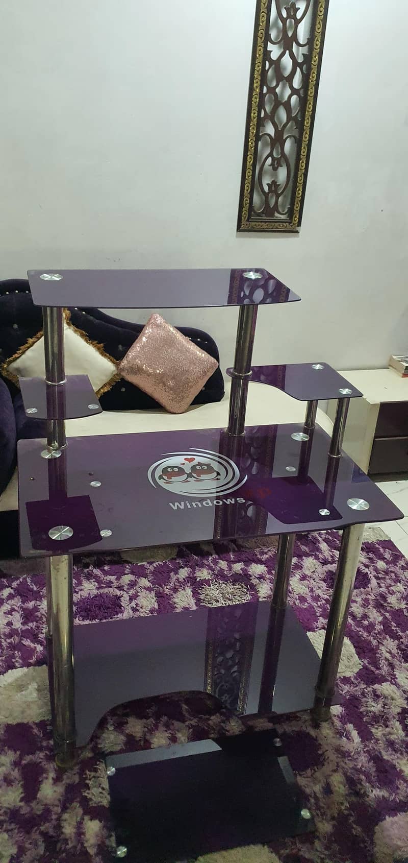 GLASS COMPUTER TABLE. 2