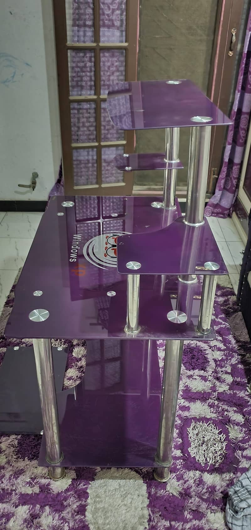 GLASS COMPUTER TABLE. 5