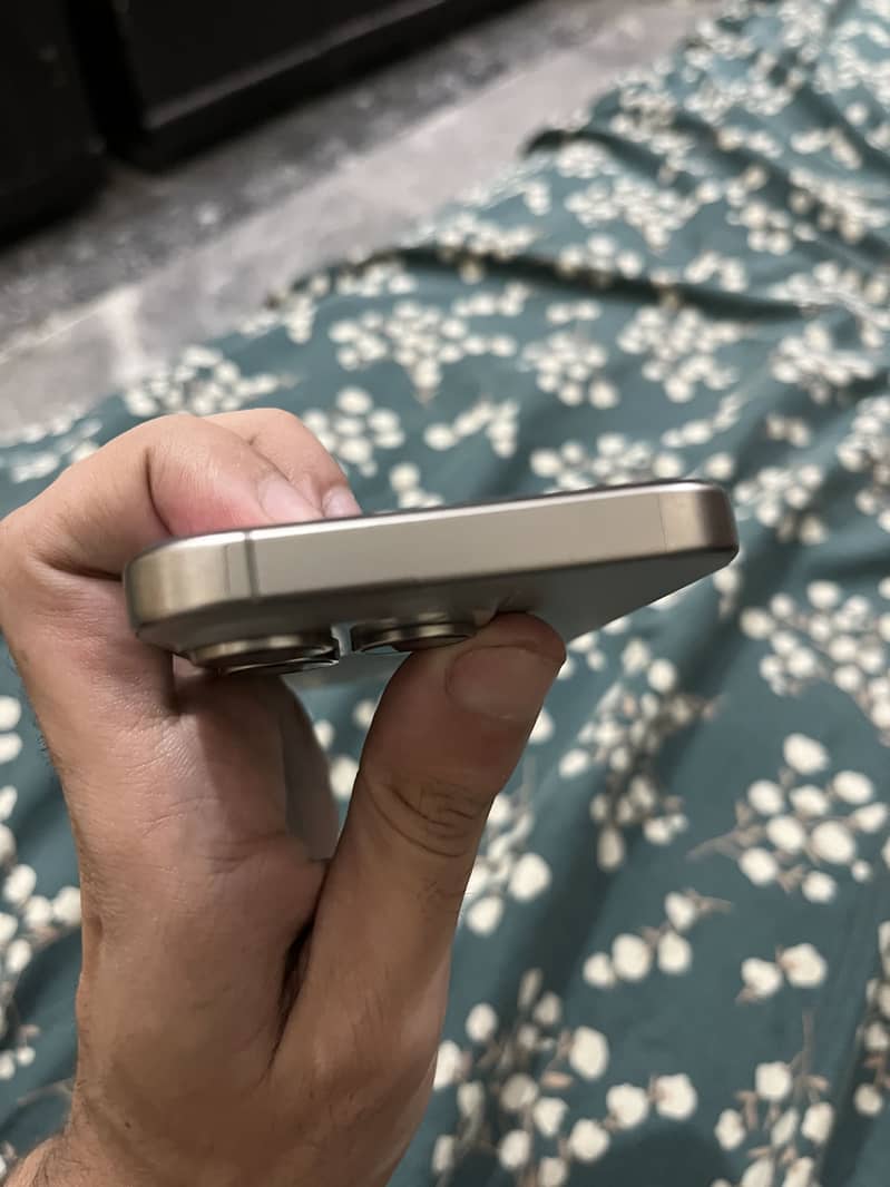 iPhone 15 pro 5