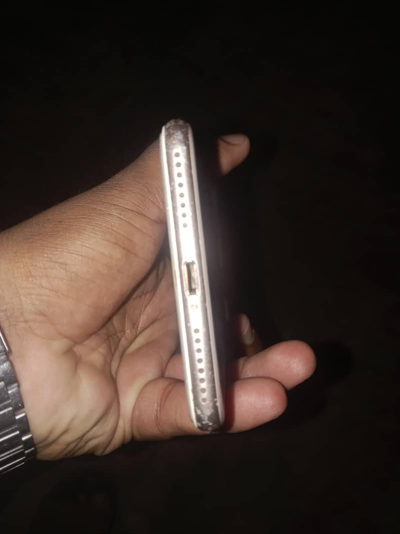Apple iPhone 8 Plus 2
