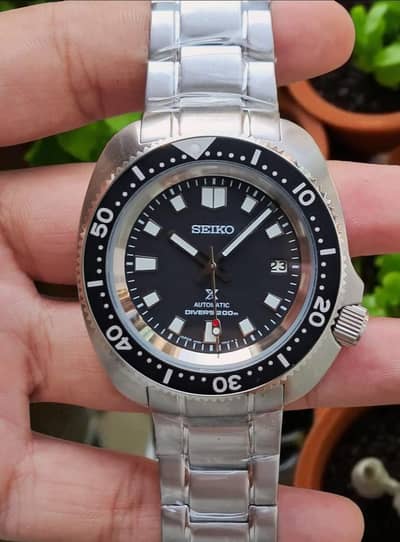 Seiko diver's 200m for sale, just like new watch, automatic movement.