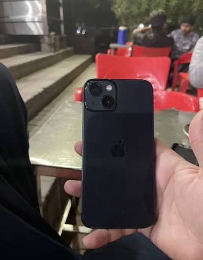 Apple iPhone 13