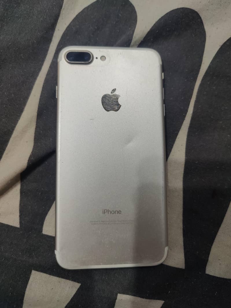 Apple iPhone 7 Plus 1