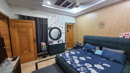 brand new bed set with dressing with mattress