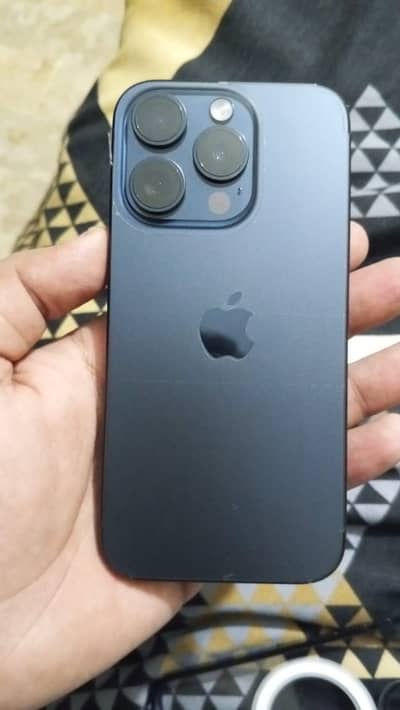 Iphone 15 pro jv 128 gb 10/10 with box