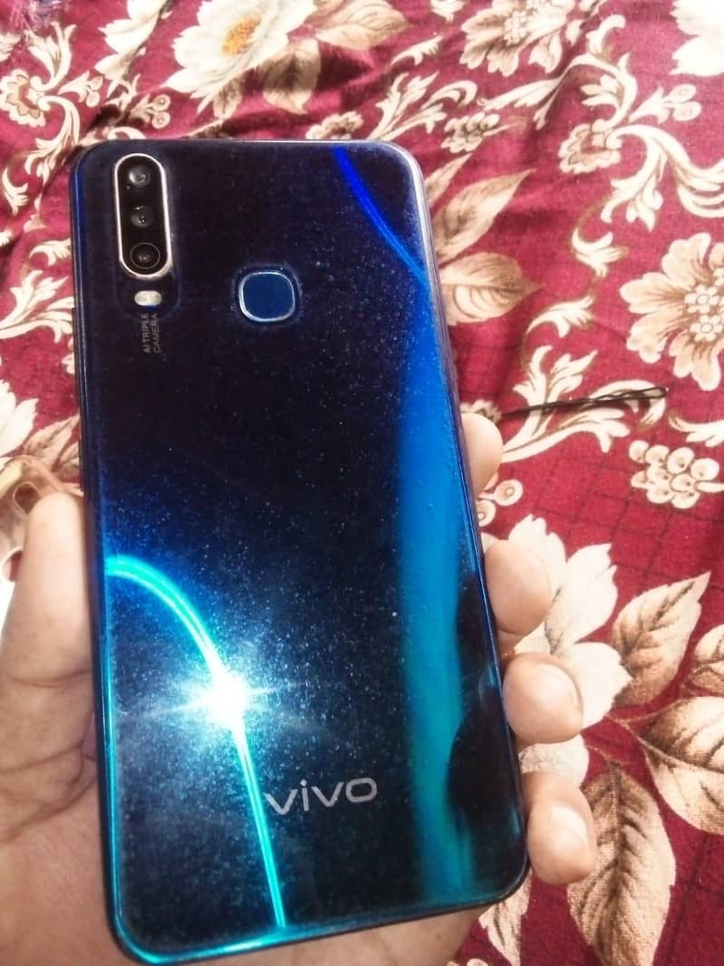 Vivo Y15. . 4. . 64 0