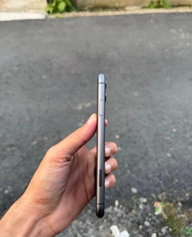 iPhone 11 | 64 1