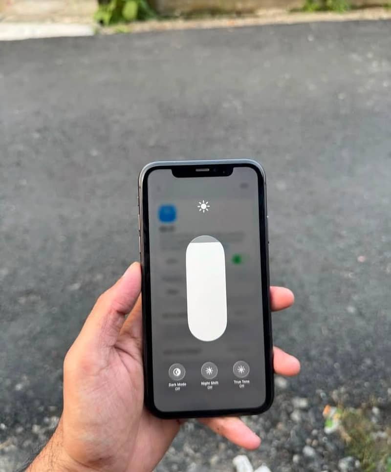 iPhone 11 | 64 3