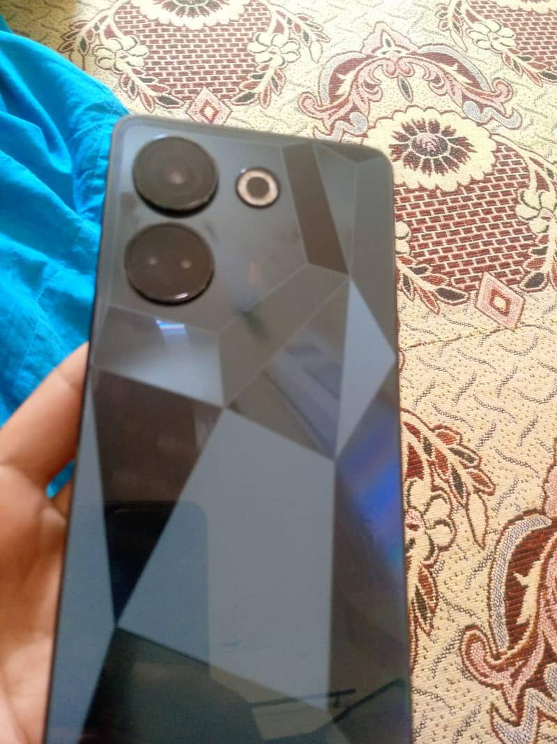 Tecno CAMON 20 Pro 4