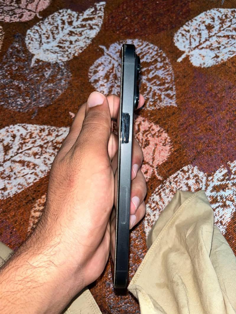 Apple iPhone 14 Pro Max 4