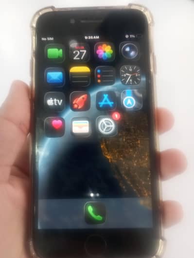 Apple iPhone SE