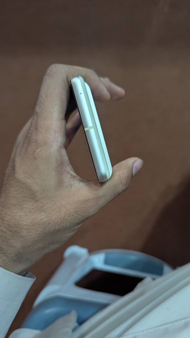Google Pixel 7 5