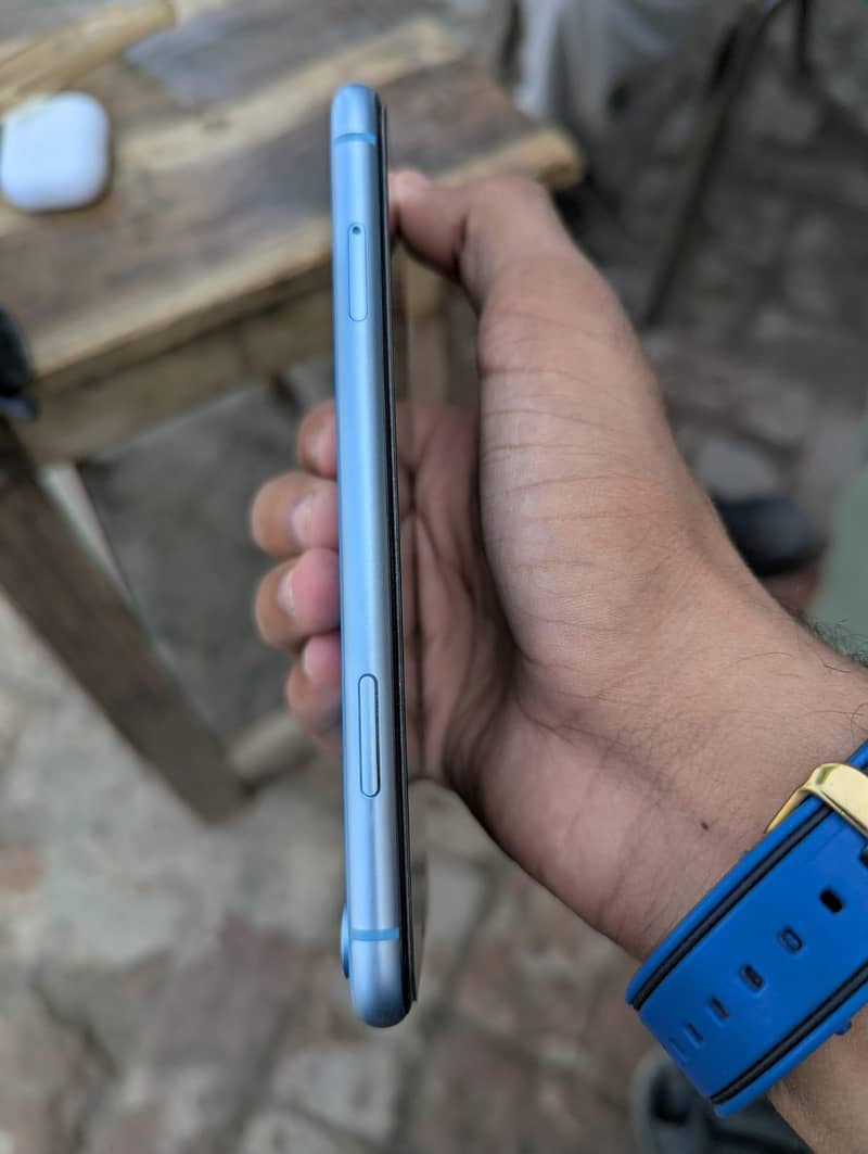 IPhone Xr 3