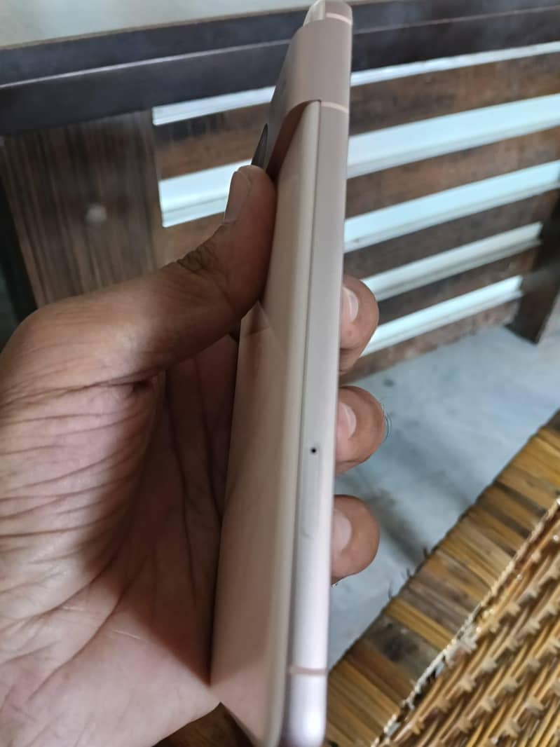 Google Pixel 8 2