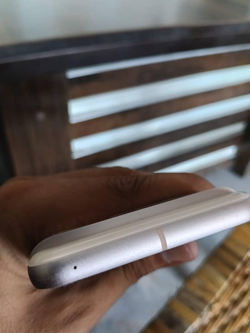 Google Pixel 8 5