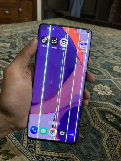 One Plus 8 12gb 256gb finger print ok hai baki ap ka samny ho
