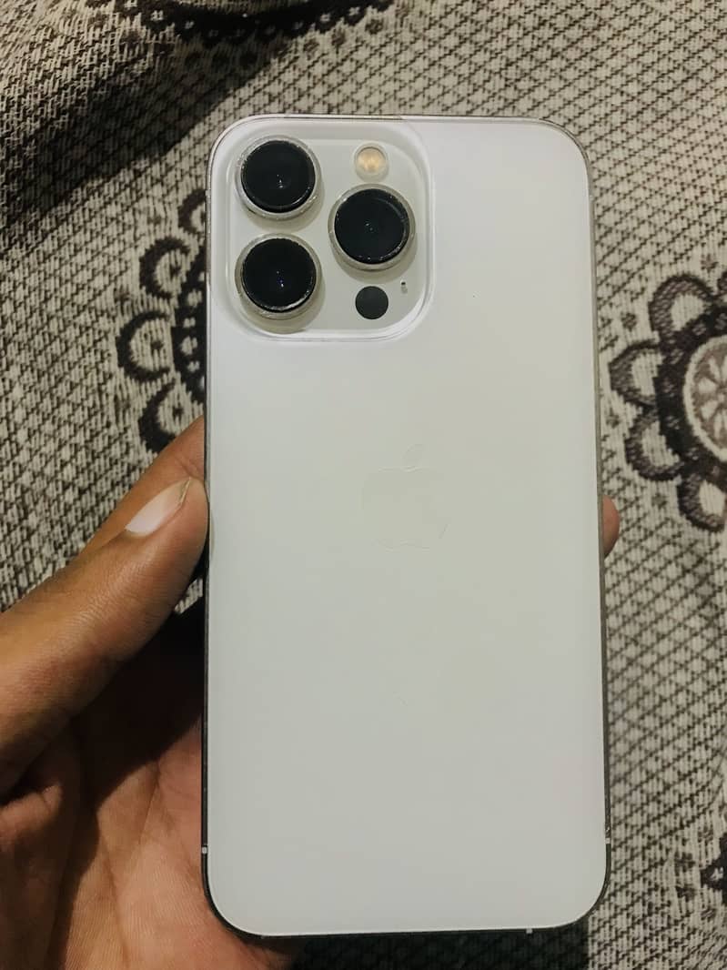 Apple iPhone 13 Pro 3