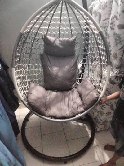Egg Chair / Swing Chair)