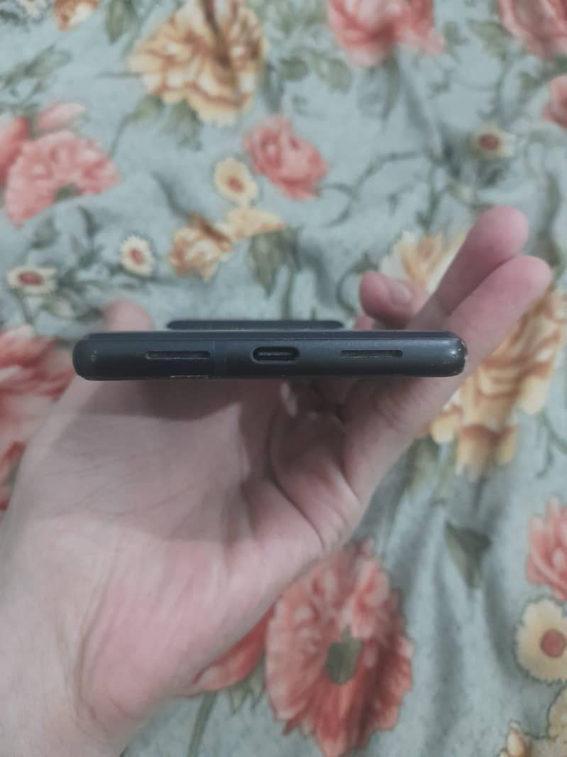 Google Pixel 6 4