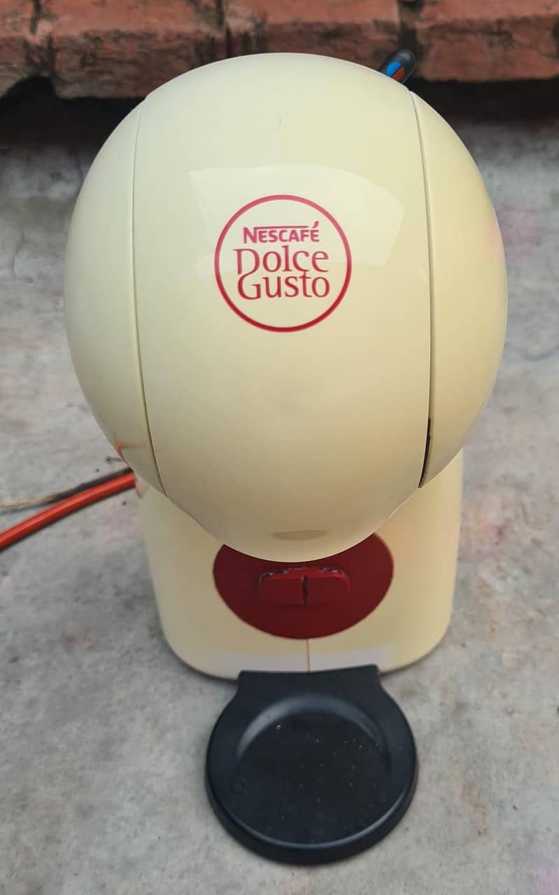 Nescafee Coofee Maker 6