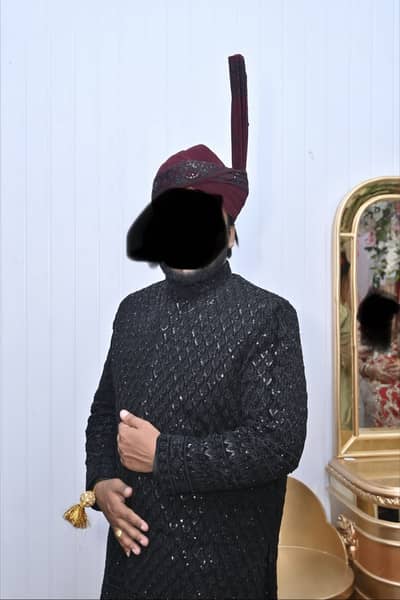 Shervani medium and large man can wear easily only one time use
