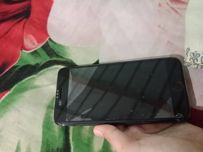 Apple iPhone 8 Plus 2