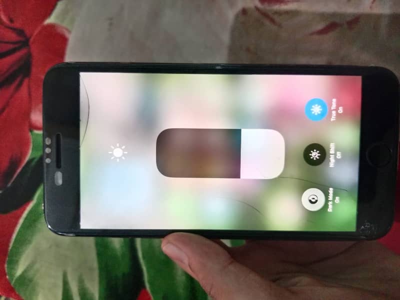 Apple iPhone 8 Plus 4