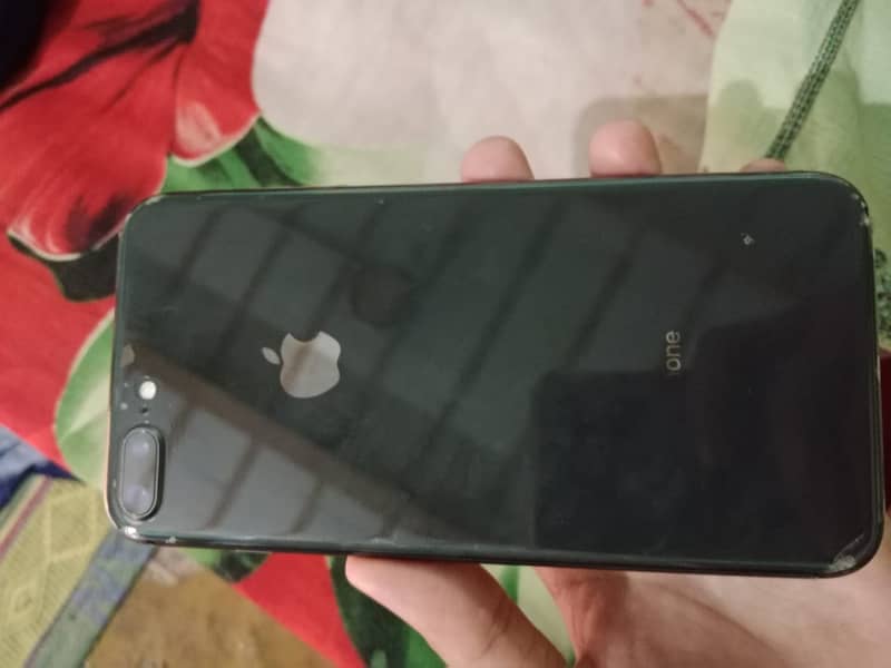 Apple iPhone 8 Plus 5