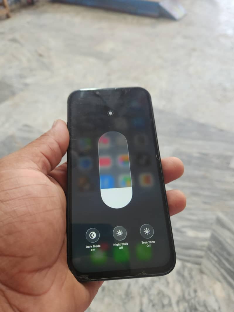 Apple iPhone 13 7
