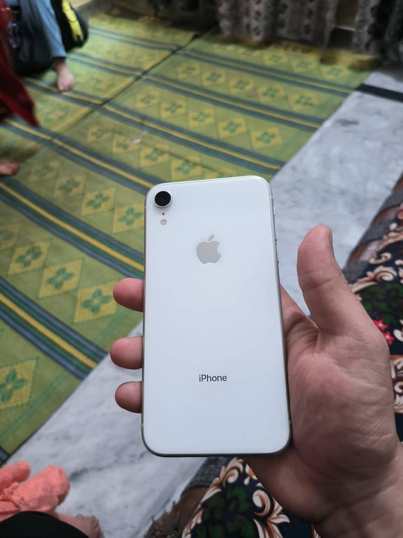 iphone XR 1