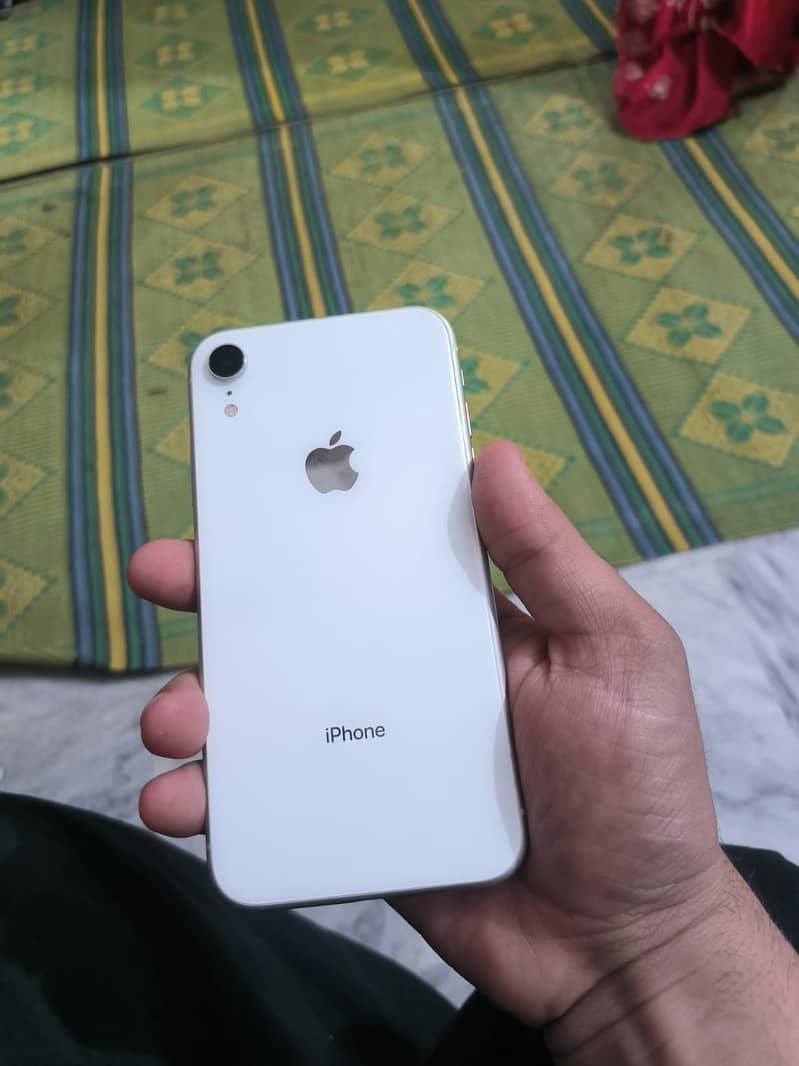 iphone XR 3
