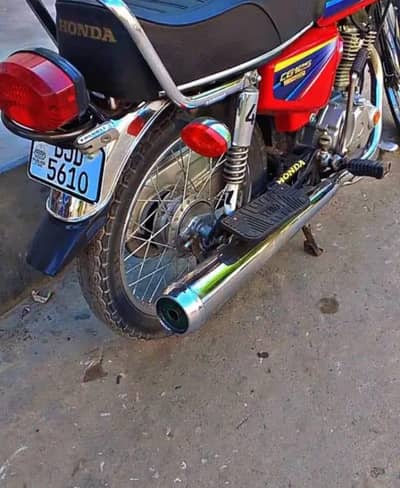 Honda CG 125 model 2010 for urgent sale