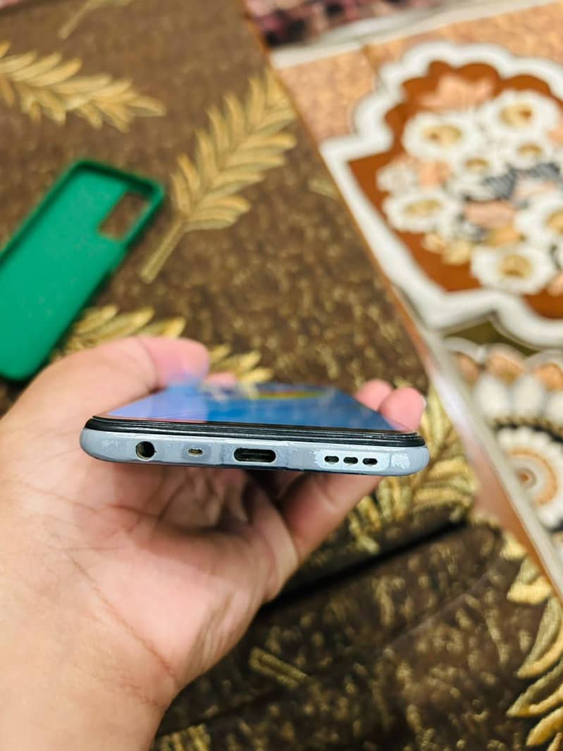OPPO A54 4