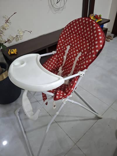 Baby high chair by Tinnies