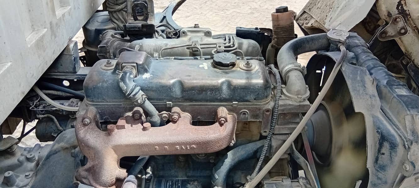 Mazda 3500 7