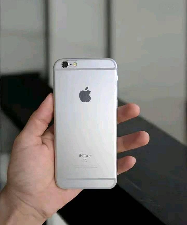 Apple iPhone 6S Plus 0
