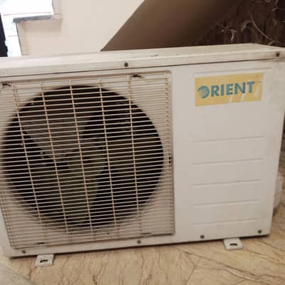 1 ton AC orient boht Kam Chala huwa