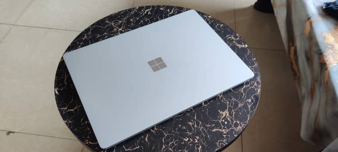 MICROSOFT SURFACE LAPTOP 2 (i5 8th gen)