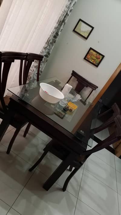 Dining table 6 sitter