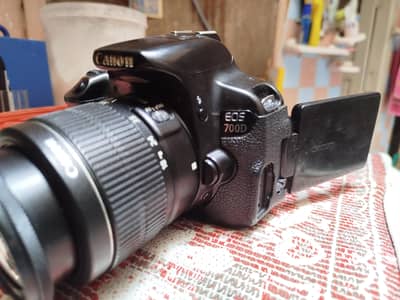 Canon 700D dslr camera touch screen 03025271768